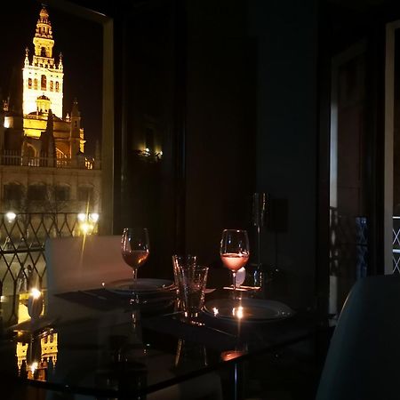 Luxury Apartment With Views To Alcazar, Cathedral And Giralda. Seville Exterior photo