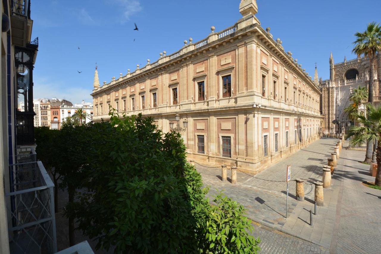 Luxury Apartment With Views To Alcazar, Cathedral And Giralda. Seville Exterior photo