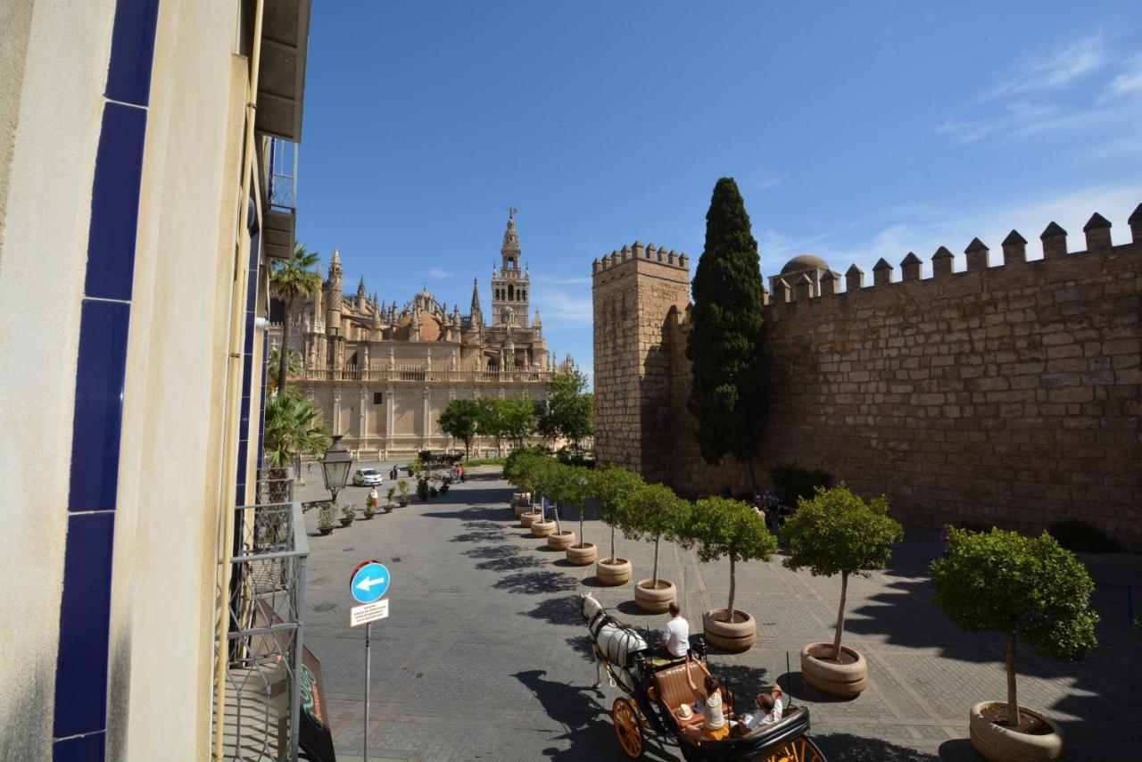 Luxury Apartment With Views To Alcazar, Cathedral And Giralda. Seville Exterior photo