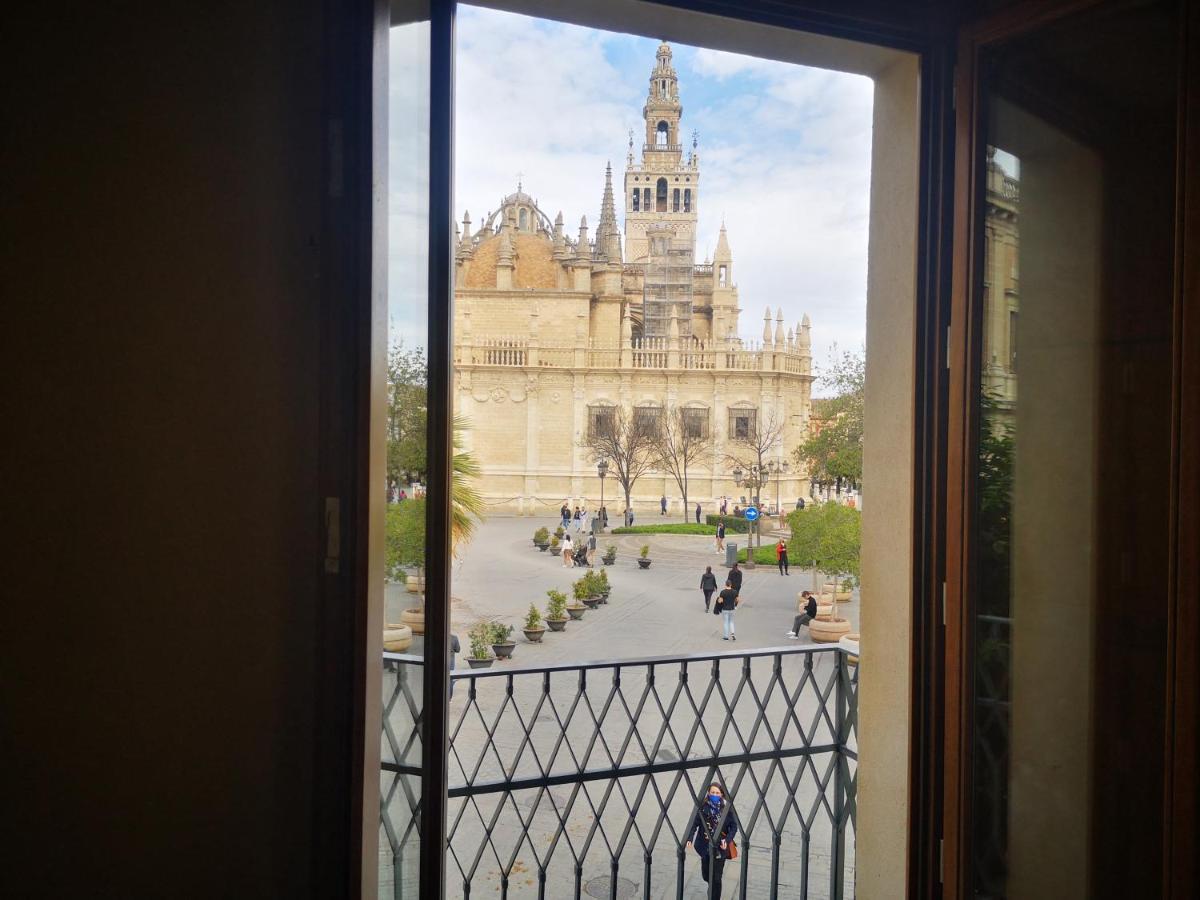 Luxury Apartment With Views To Alcazar, Cathedral And Giralda. Seville Exterior photo