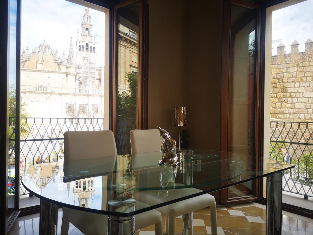 Luxury Apartment With Views To Alcazar, Cathedral And Giralda. Seville Exterior photo