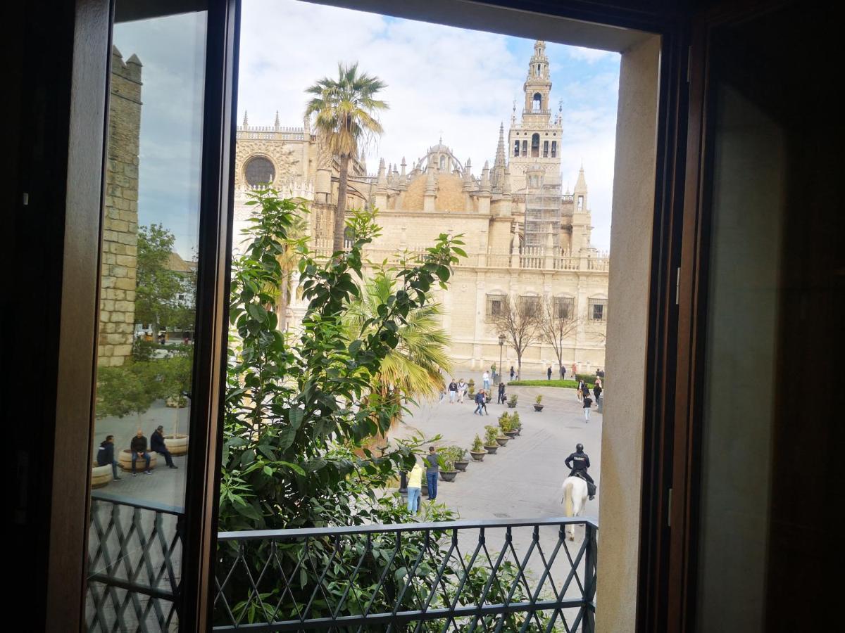 Luxury Apartment With Views To Alcazar, Cathedral And Giralda. Seville Exterior photo